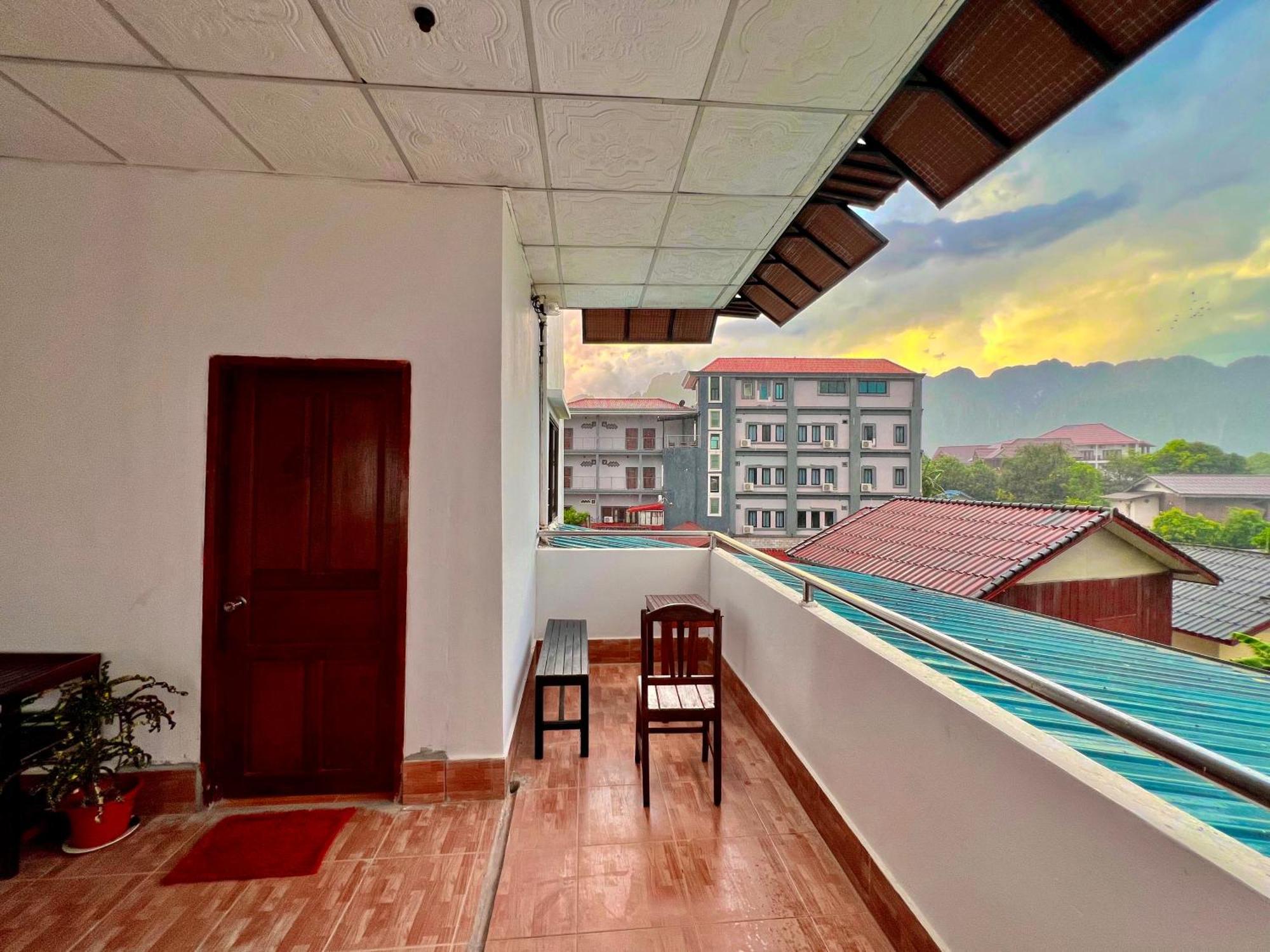 Easy Go Backpacker Hostel Vang Vieng Exterior foto