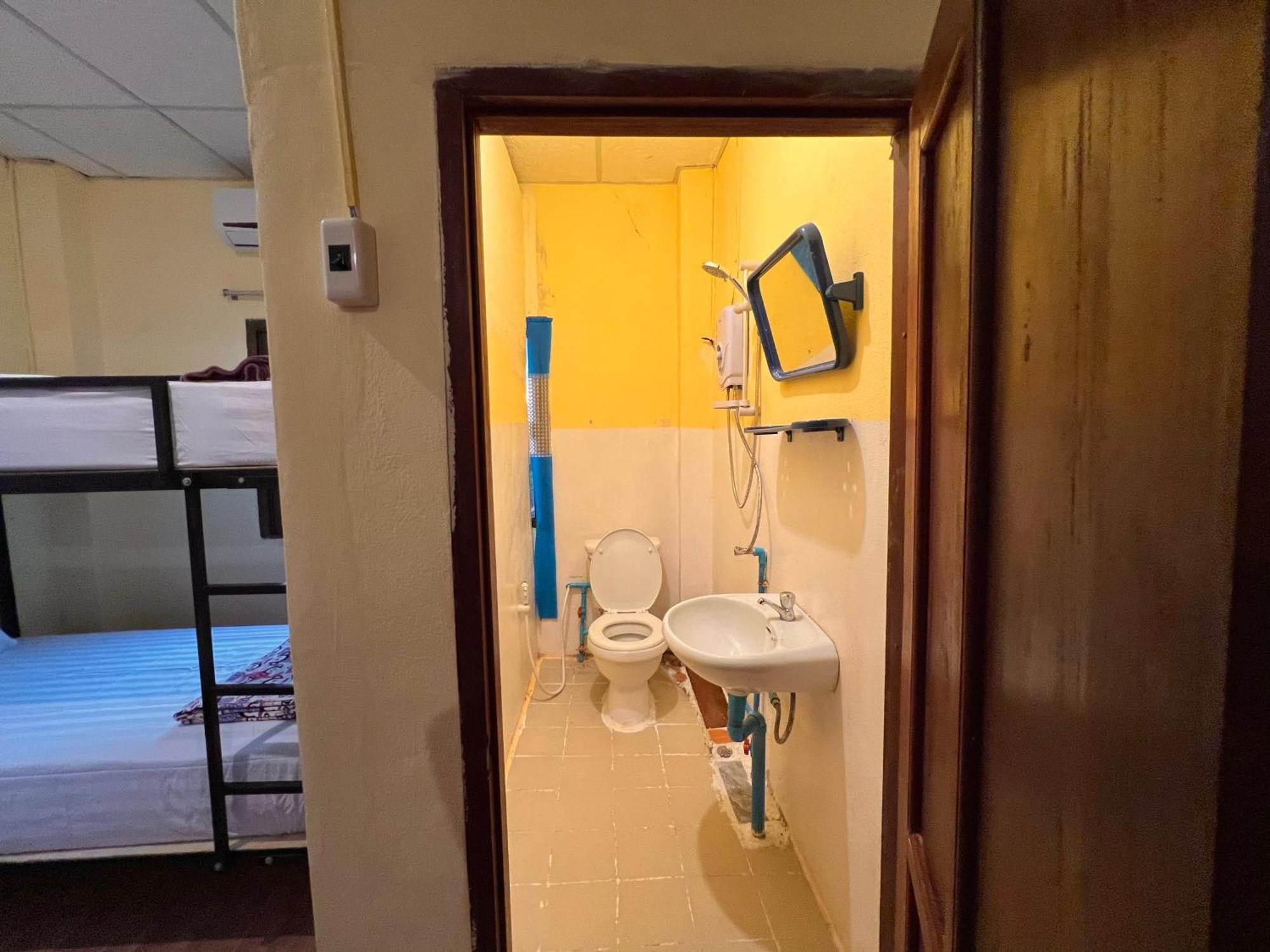 Easy Go Backpacker Hostel Vang Vieng Exterior foto