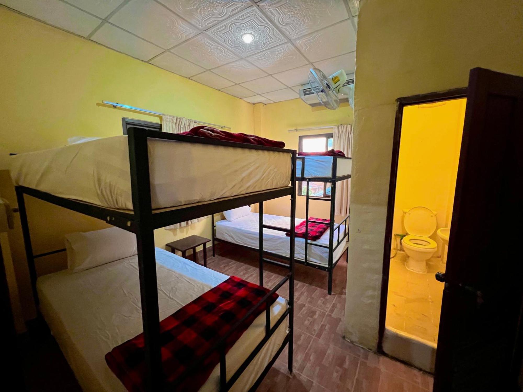 Easy Go Backpacker Hostel Vang Vieng Exterior foto