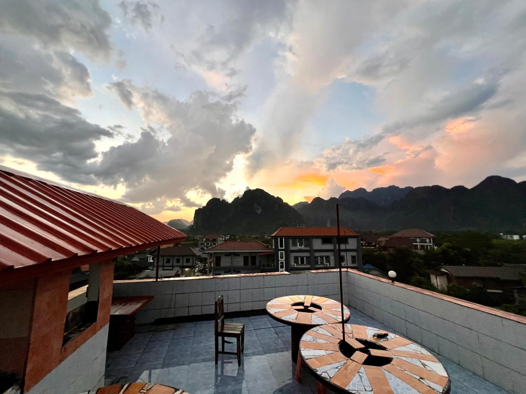 Easy Go Backpacker Hostel Vang Vieng Exterior foto