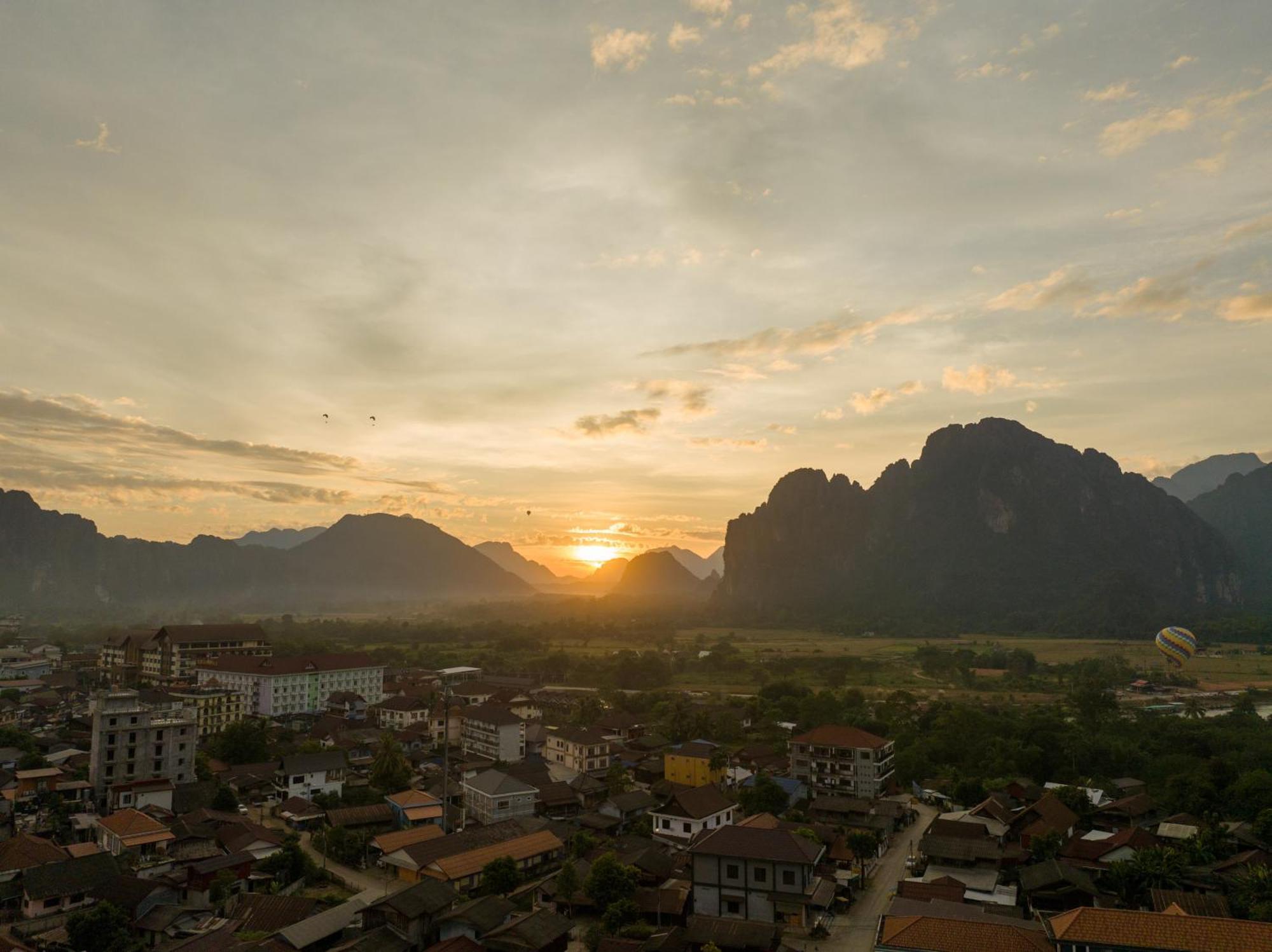 Easy Go Backpacker Hostel Vang Vieng Exterior foto