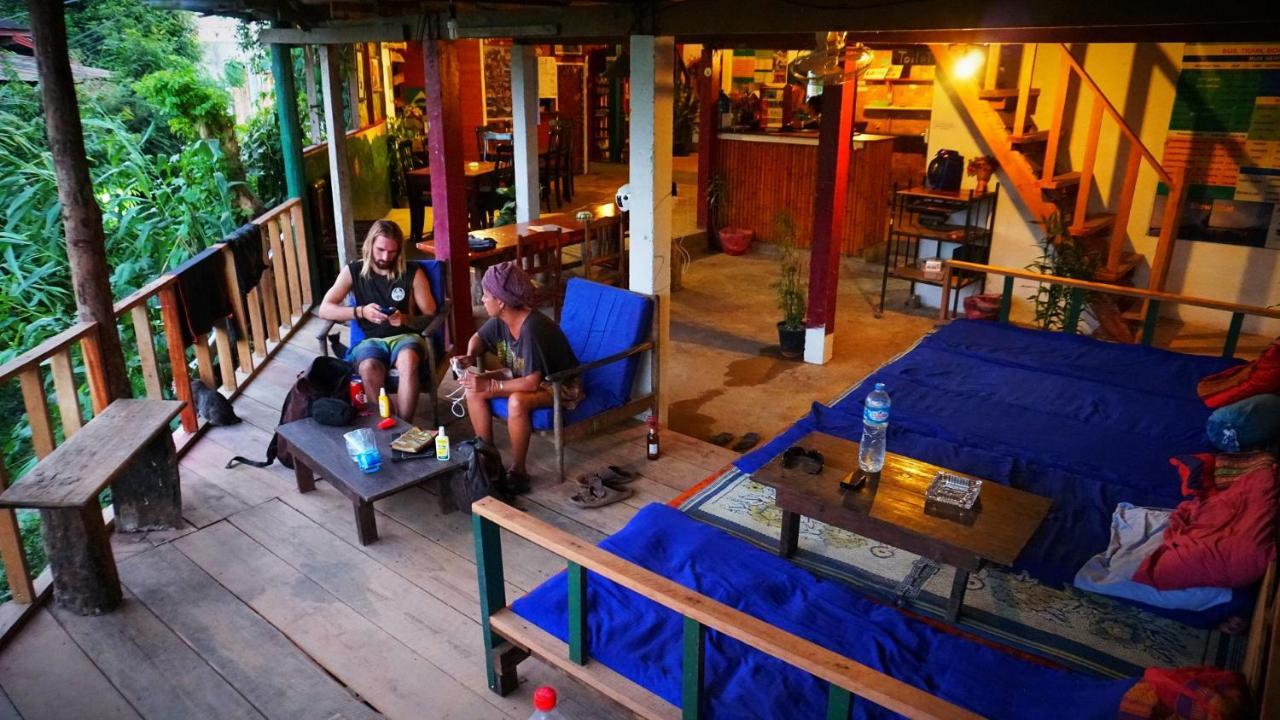 Easy Go Backpacker Hostel Vang Vieng Exterior foto